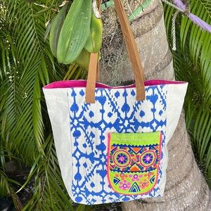 Blue and White Geometric Tote with Leather Handles nwot